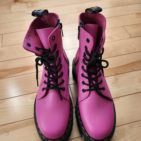 NEW Dr. Martens Jadon Thrift Pink Boots - Picture 1 of 5